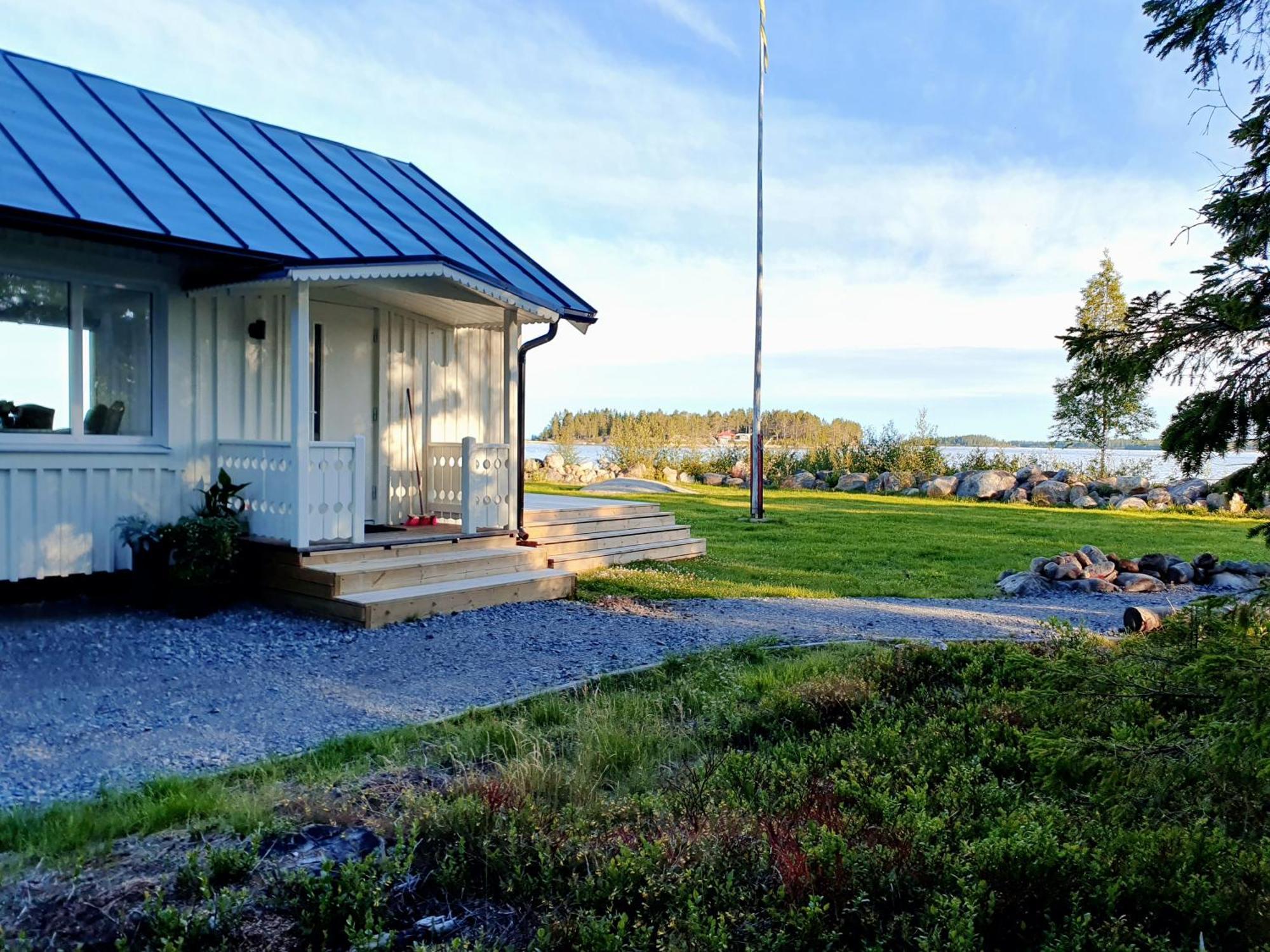 Stuga Med Havsutsikt Robertsfors Luaran gambar