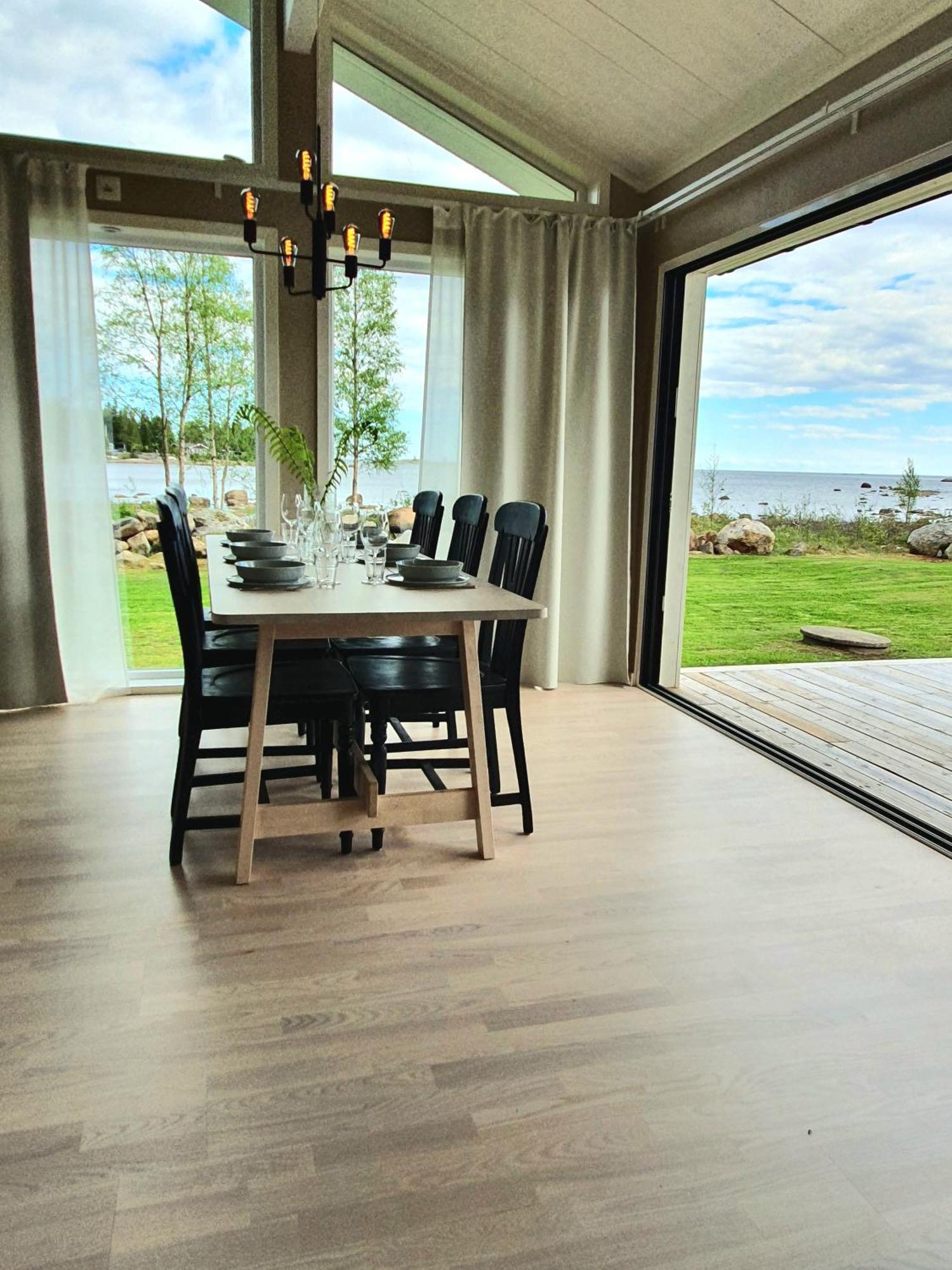 Stuga Med Havsutsikt Robertsfors Luaran gambar